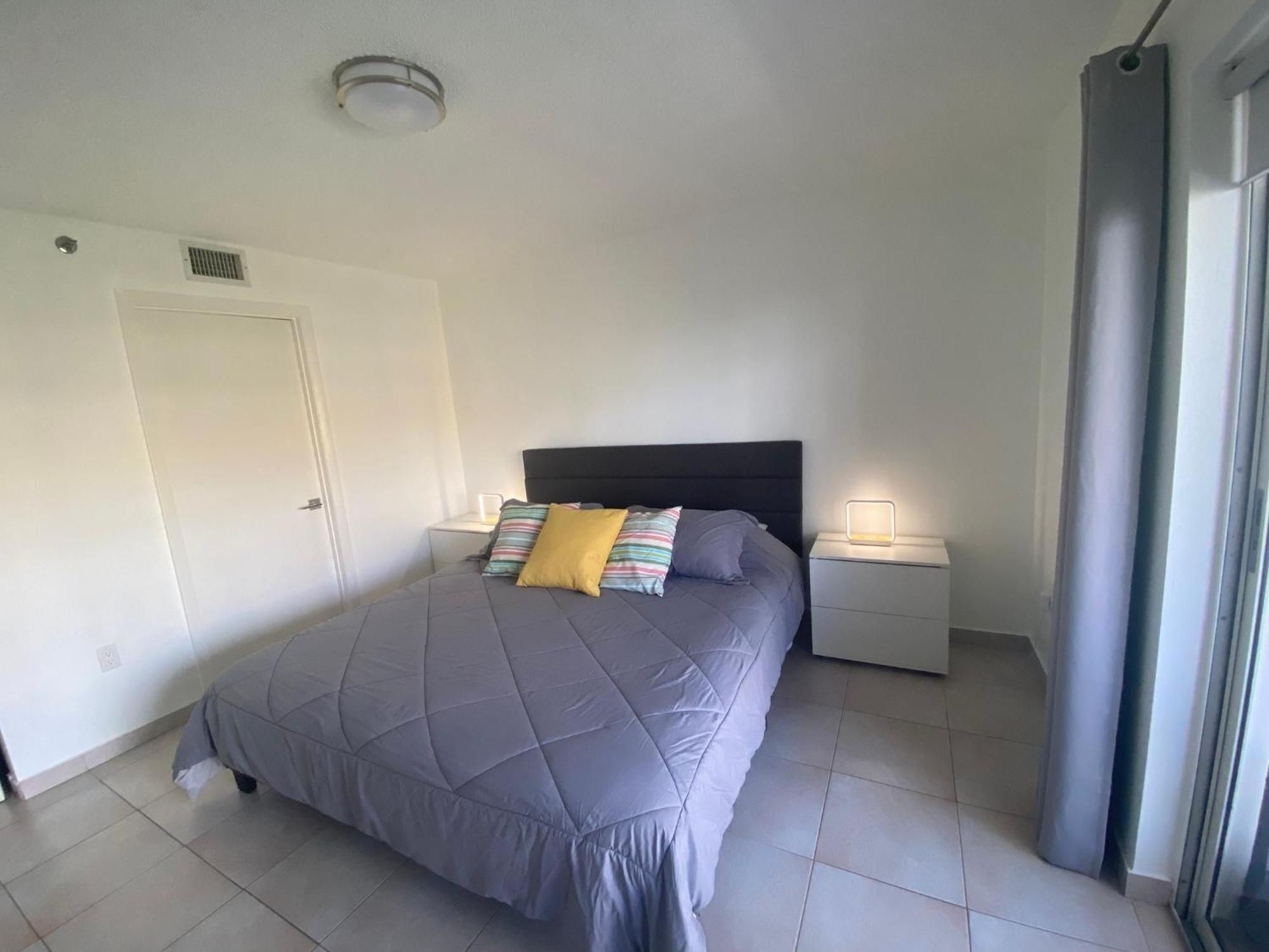 Le Frontenac Villa Sunny Isles Beach Esterno foto