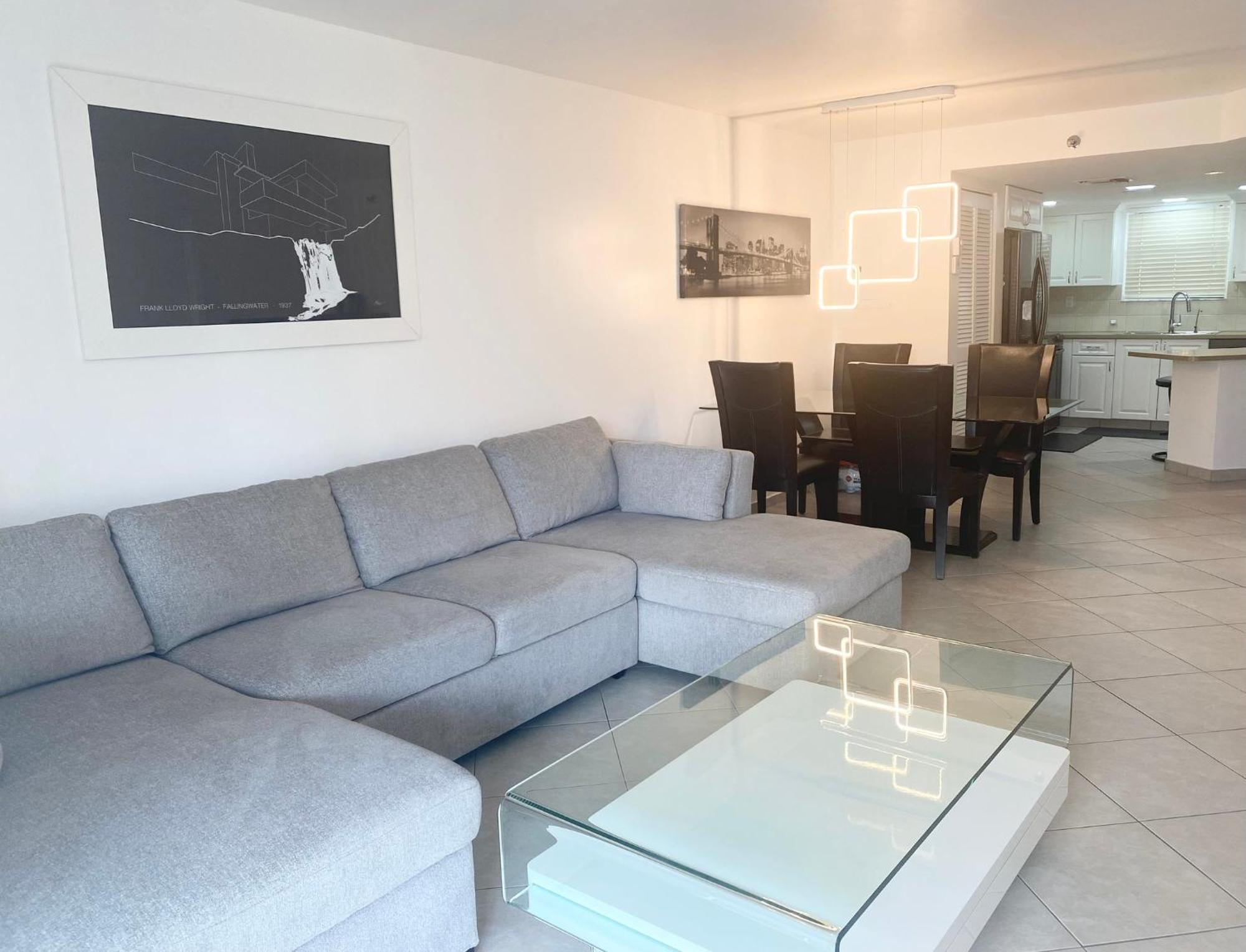 Le Frontenac Villa Sunny Isles Beach Esterno foto